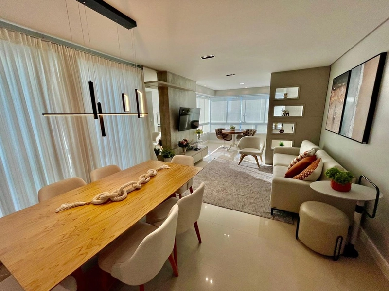 Apartamento de frente para praça.: 42ª foto da galeria de imagens do imóvel