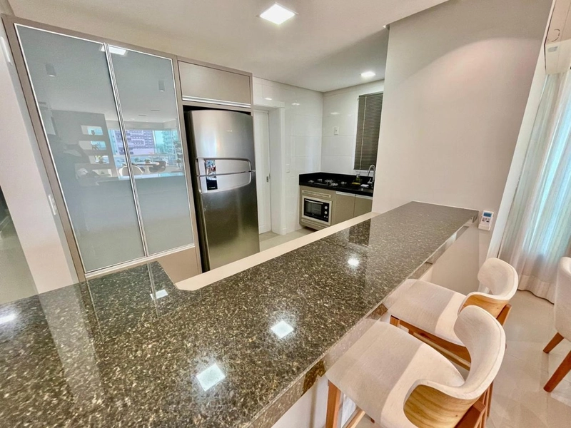 Apartamento de frente para praça.: 21ª foto da galeria de imagens do imóvel