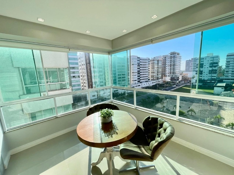 Apartamento de frente para praça.: 34ª foto da galeria de imagens do imóvel