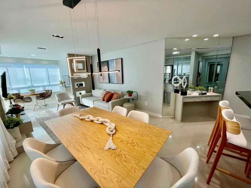 Apartamento de frente para praça.: 43ª foto da galeria de imagens do imóvel