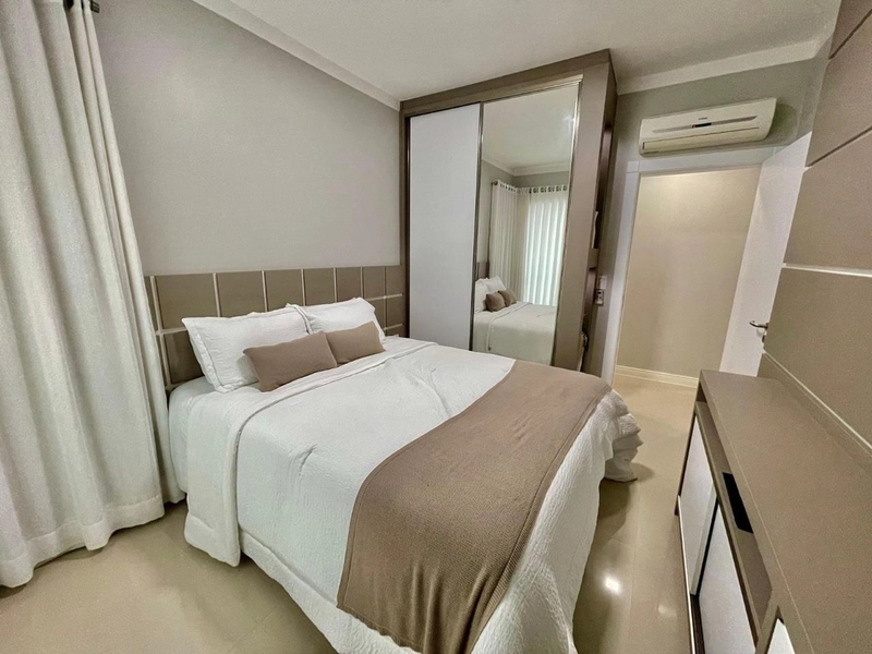Apartamento de frente para praça.: 11ª foto da galeria de imagens do imóvel