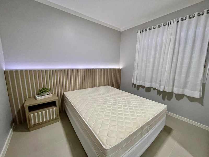 Apartamento de frente para praça.: 6ª foto da galeria de imagens do imóvel