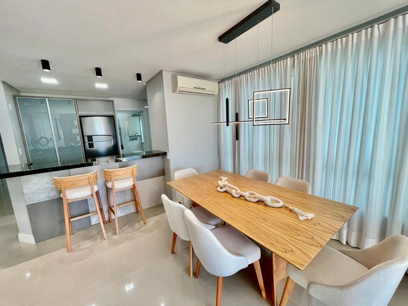 Apartamento de frente para praça.: 25ª foto da galeria de imagens do imóvel