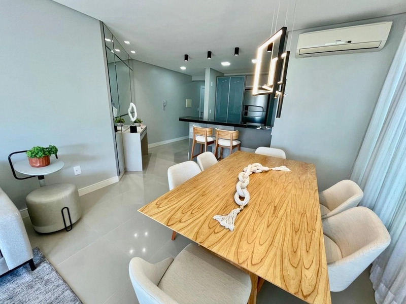 Apartamento de frente para praça.: 23ª foto da galeria de imagens do imóvel