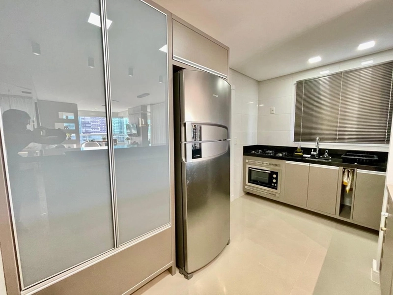 Apartamento de frente para praça.: 22ª foto da galeria de imagens do imóvel
