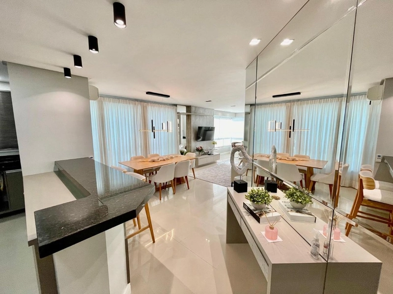 Apartamento de frente para praça.: 1ª foto da galeria de imagens do imóvel