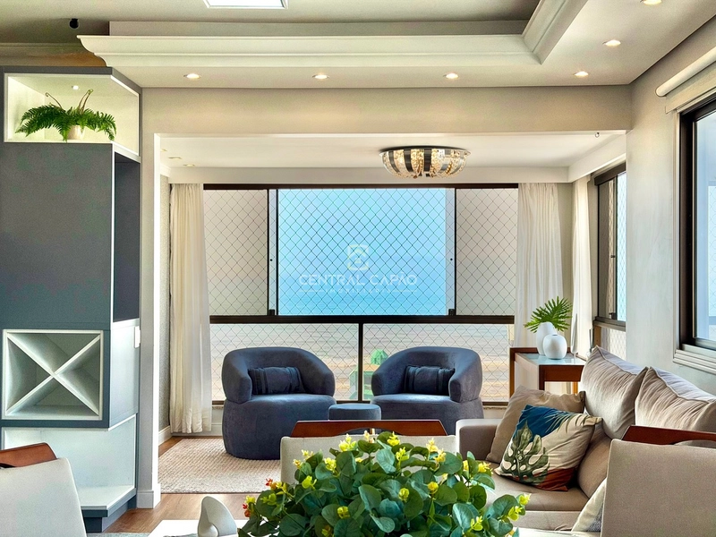 Apartamento 3 dormitórios com vista panorâmica para o mar