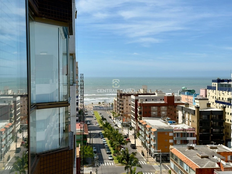 Amplo apartamento de 3 dormitórios com vista para o mar em Capão