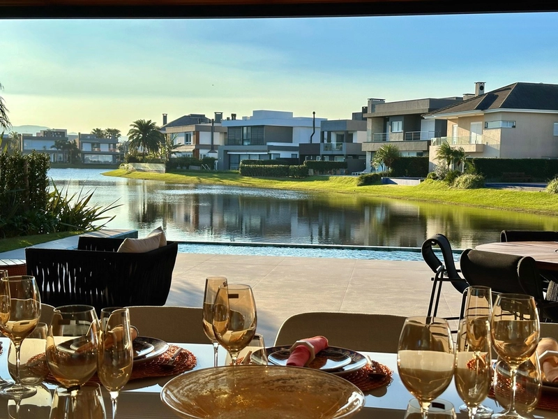 Sobrado com vista para o lago em condomínio em Xangri-Lá: 59ª foto da galeria de imagens do imóvel