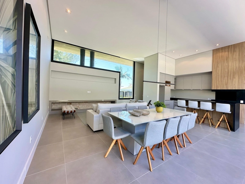 VENDO CASA ESPETACULAR EM ATLÂNTIDA: 6ª foto da galeria de imagens do imóvel