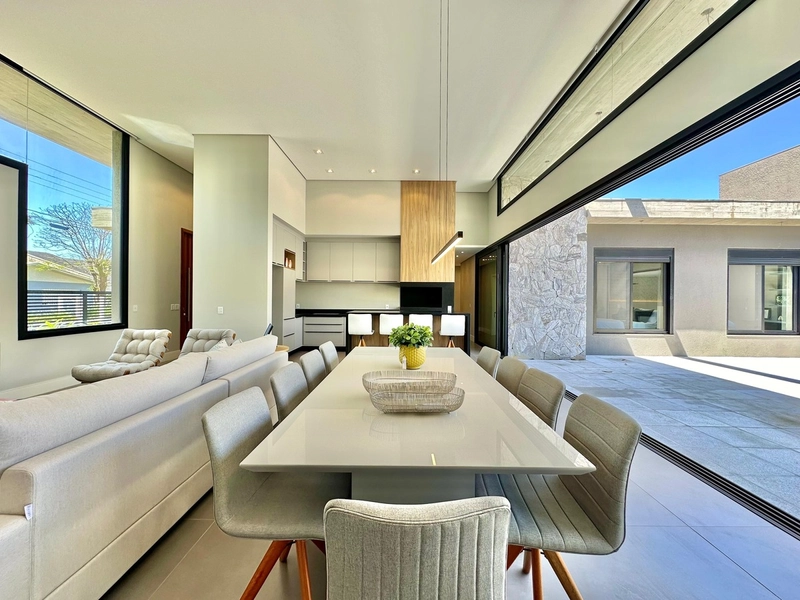 VENDO CASA ESPETACULAR EM ATLÂNTIDA: 5ª foto da galeria de imagens do imóvel