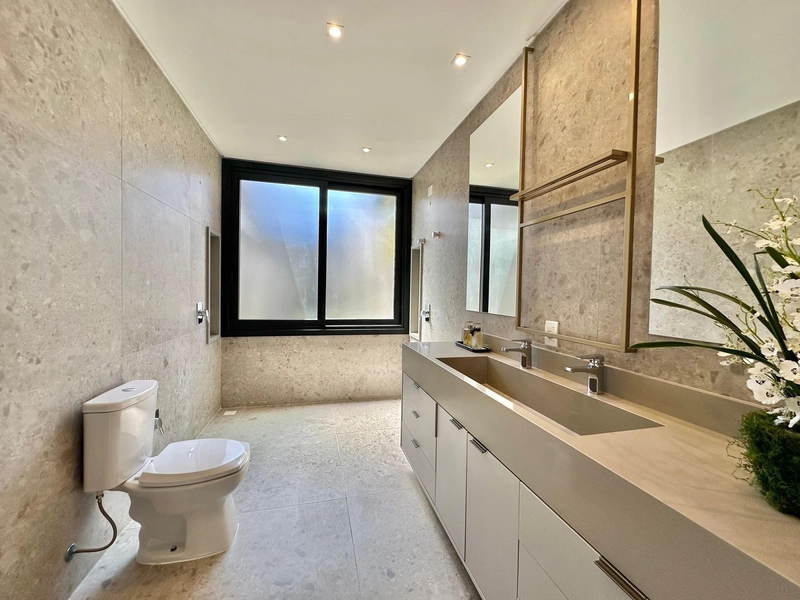 VENDO CASA ESPETACULAR EM ATLÂNTIDA: 27ª foto da galeria de imagens do imóvel