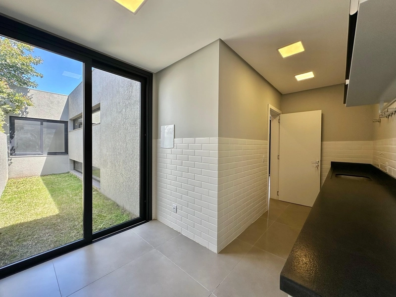 VENDO CASA ESPETACULAR EM ATLÂNTIDA: 18ª foto da galeria de imagens do imóvel