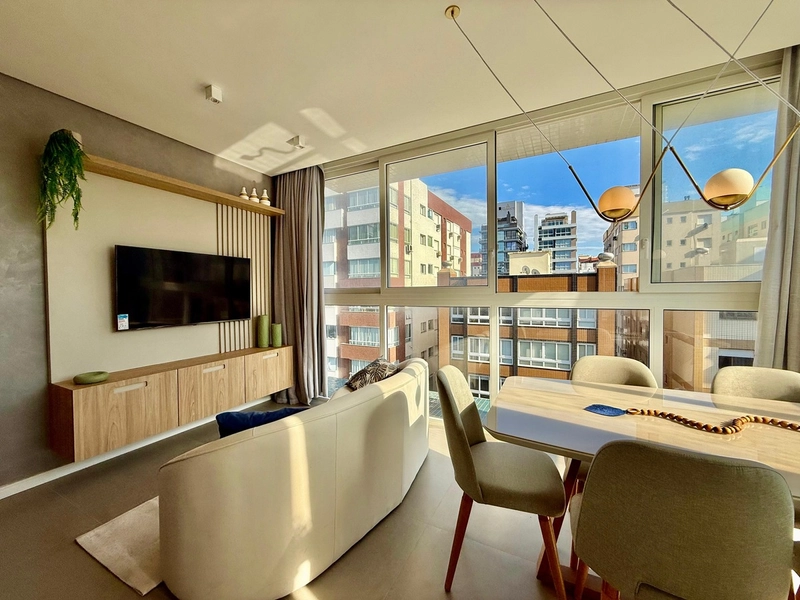 APARTAMENTO MOBILIADO E DECORADO COM EXCELENTE INFRAESTRUTURA