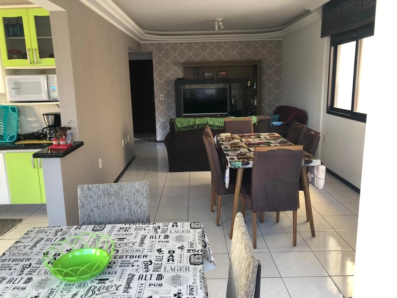 apartamento de 2 dois dormitorios muito bem localizado