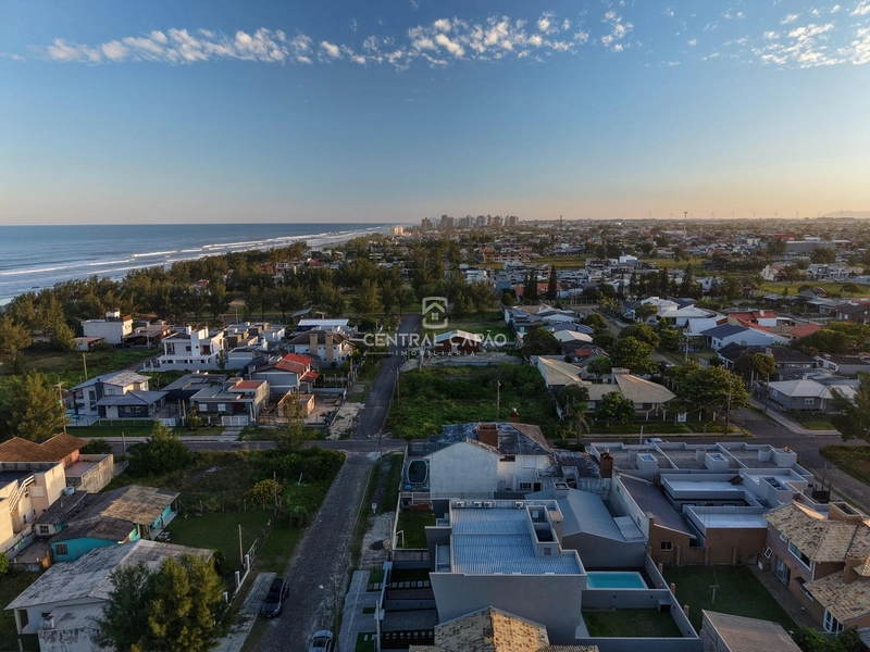 Sobrado alto padrão à uma quadra do mar à venda em Capão: 45ª foto da galeria de imagens do imóvel