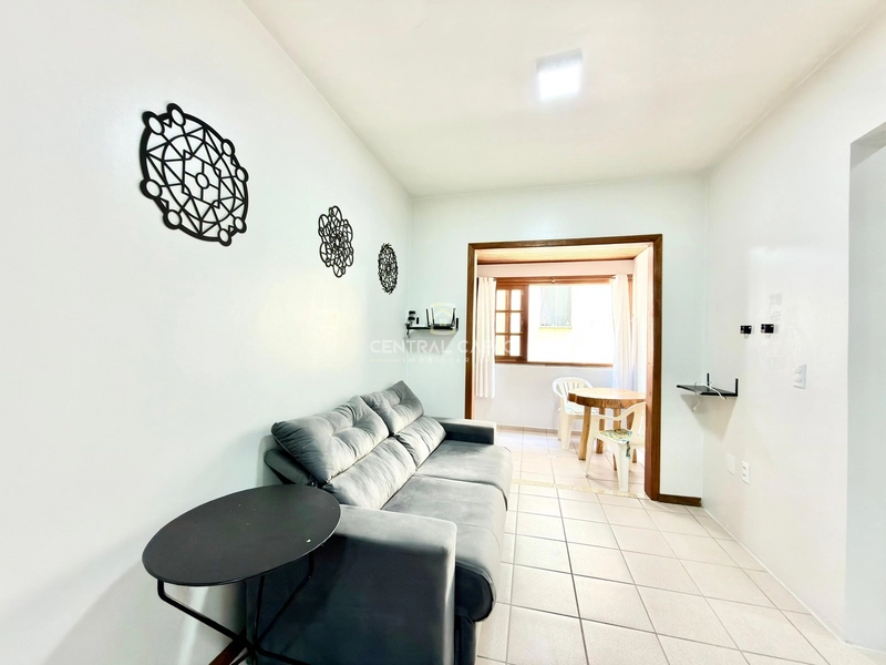 Apartamento 2 dormitórios à uma quadra do mar à venda em Capão: 3ª foto da galeria de imagens do imóvel
