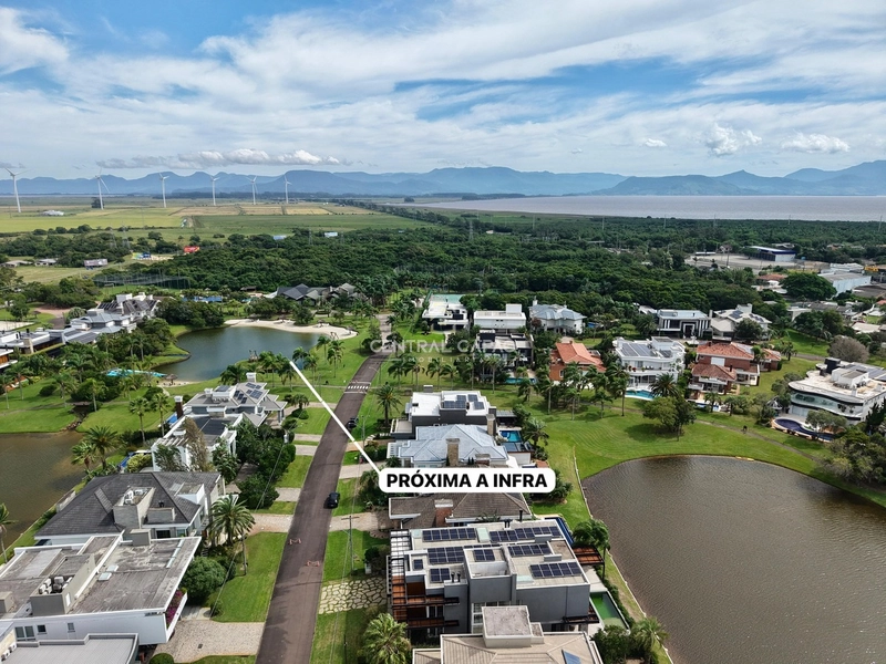 Sobrado 5 suítes beira lago à venda no Bosques de Atlântida: 60ª foto da galeria de imagens do imóvel