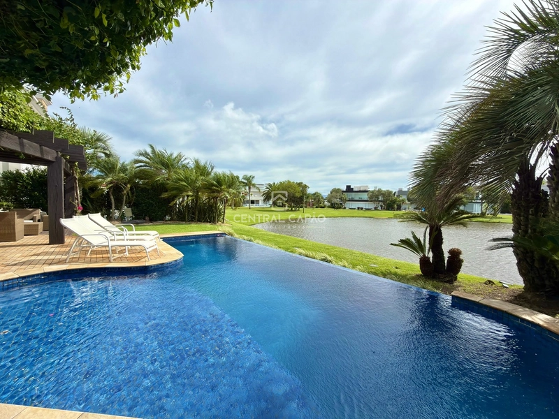 Sobrado 5 suítes beira lago à venda no Bosques de Atlântida: 22ª foto da galeria de imagens do imóvel