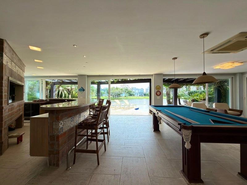 Sobrado 5 suítes beira lago à venda no Bosques de Atlântida: 14ª foto da galeria de imagens do imóvel