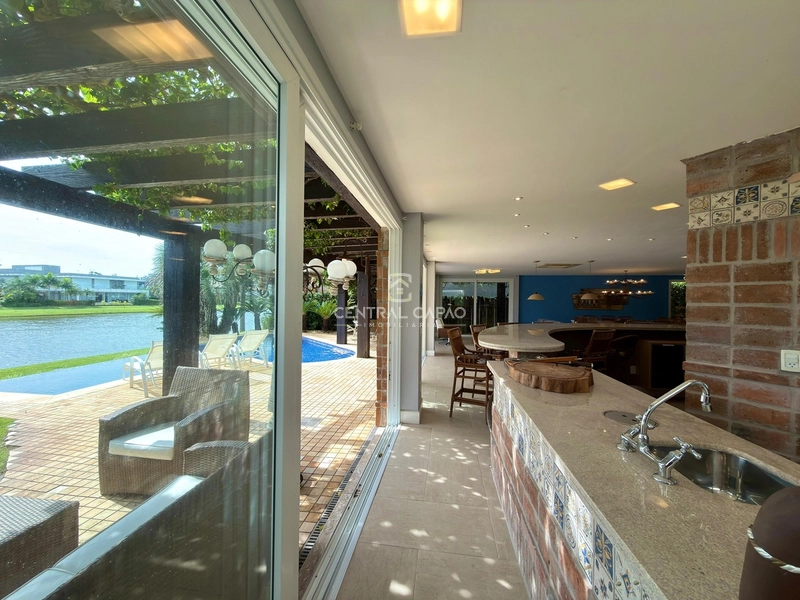 Sobrado 5 suítes beira lago à venda no Bosques de Atlântida: 27ª foto da galeria de imagens do imóvel