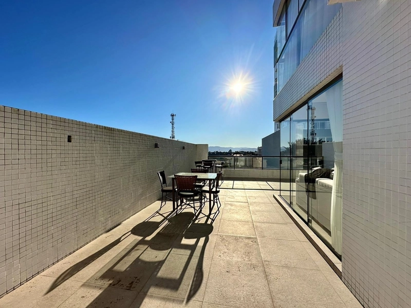 APARTAMENTO 2 DORMITÓRIOS COM AMPLO TERRAÇO À VENDA: 2ª foto da galeria de imagens do imóvel