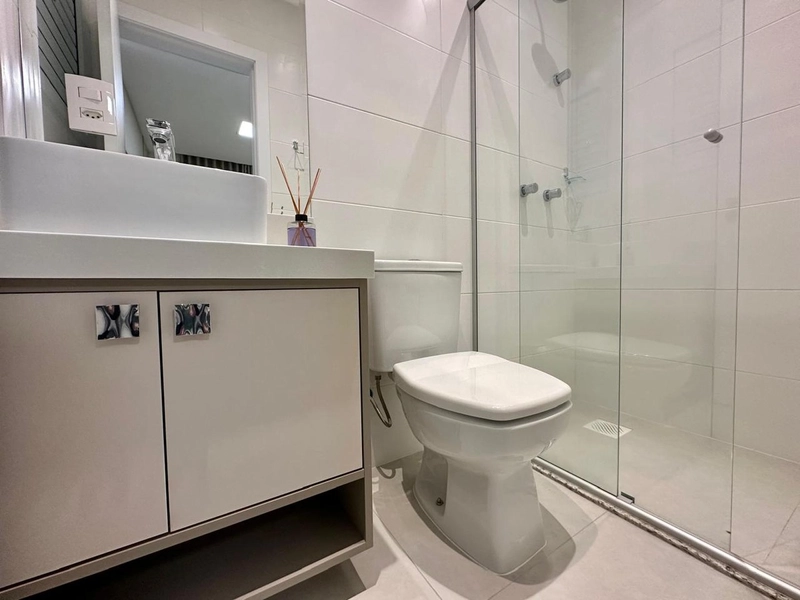 APARTAMENTO À VENDA! DE ESQUINA COM VISTA PARA O MAR: 23ª foto da galeria de imagens do imóvel