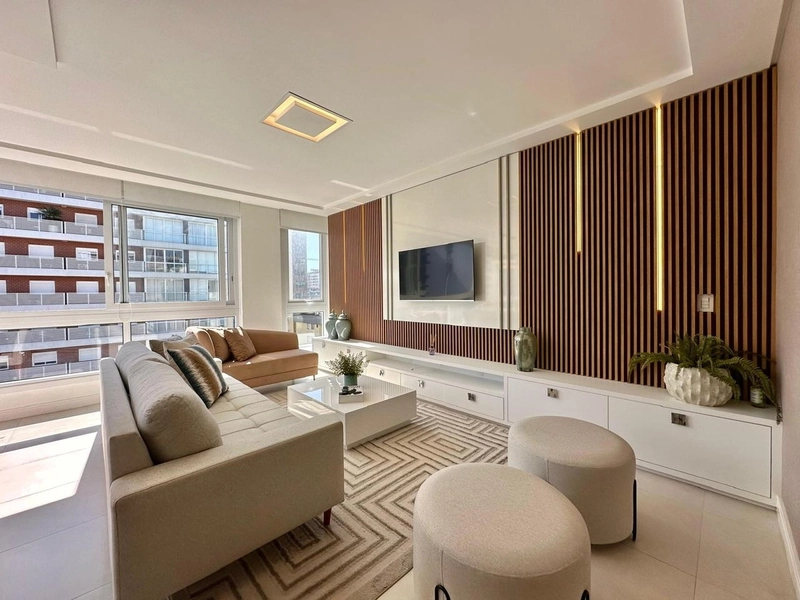 APARTAMENTO À VENDA! DE ESQUINA COM VISTA PARA O MAR: 2ª foto da galeria de imagens do imóvel