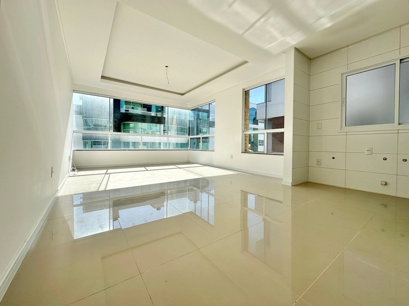 APARTAMENTO A VENDA : PRÓXIMO AO MAR: 3ª foto da galeria de imagens do imóvel