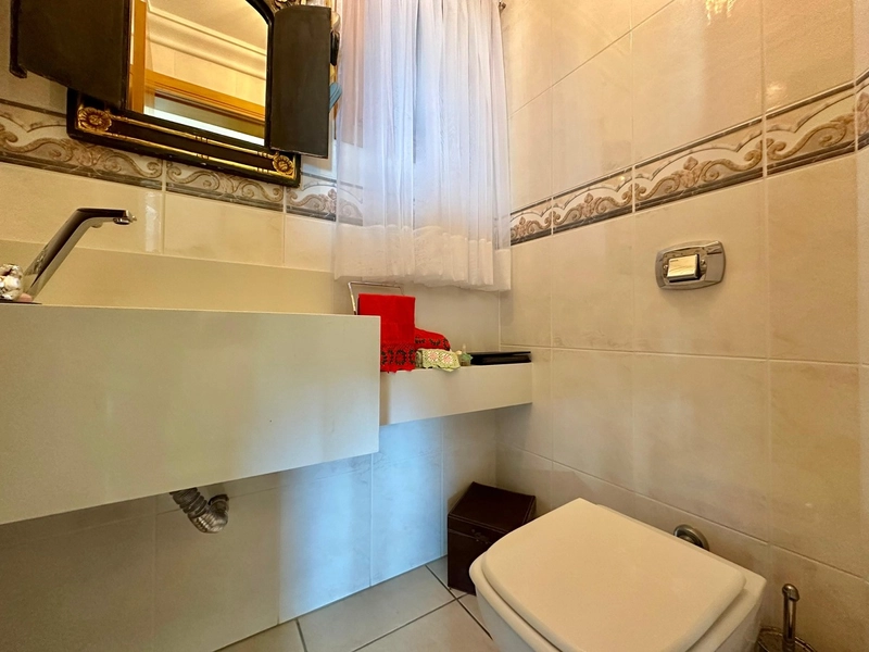APARTAMENTO À VENDA COM VISTA PARA MAR E PRAÇA - RARIDADE: 17ª foto da galeria de imagens do imóvel