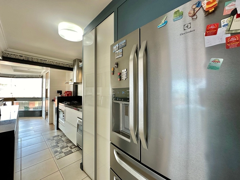 APARTAMENTO À VENDA COM VISTA PARA MAR E PRAÇA - RARIDADE: 12ª foto da galeria de imagens do imóvel