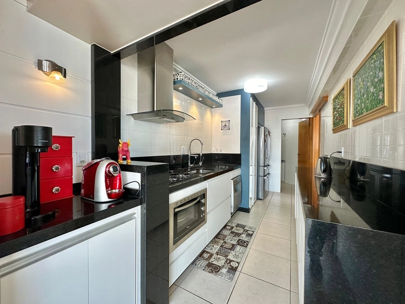 APARTAMENTO À VENDA COM VISTA PARA MAR E PRAÇA - RARIDADE: 14ª foto da galeria de imagens do imóvel