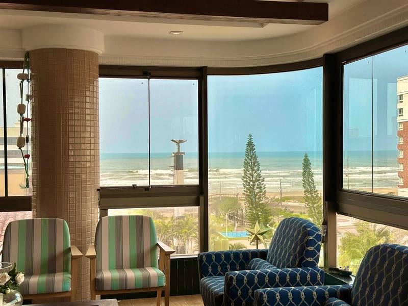 APARTAMENTO À VENDA COM VISTA PARA MAR E PRAÇA - RARIDADE: 1ª foto da galeria de imagens do imóvel