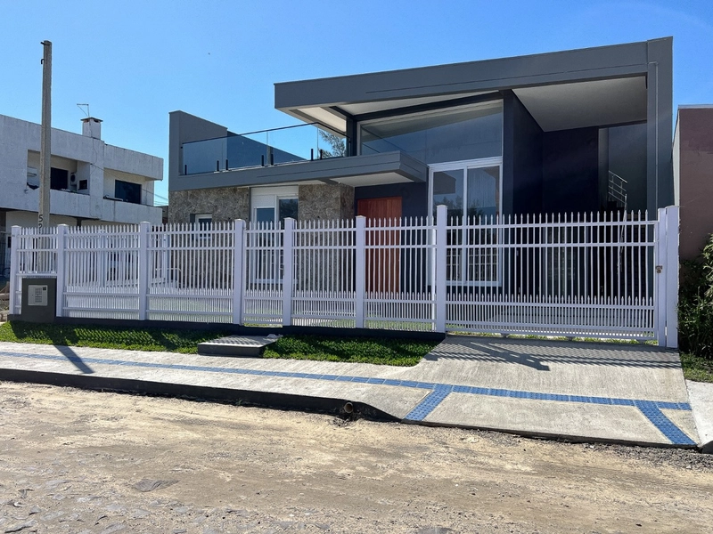 CASA À VENDA COM 130M² NO BAIRRO ARAÇÁ!: 2ª foto da galeria de imagens do imóvel