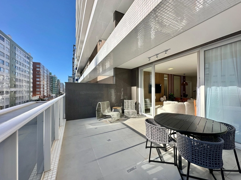 APARTAMENTO MOBILIADO E DECORADO COM TERRAÇO: 4ª foto da galeria de imagens do imóvel