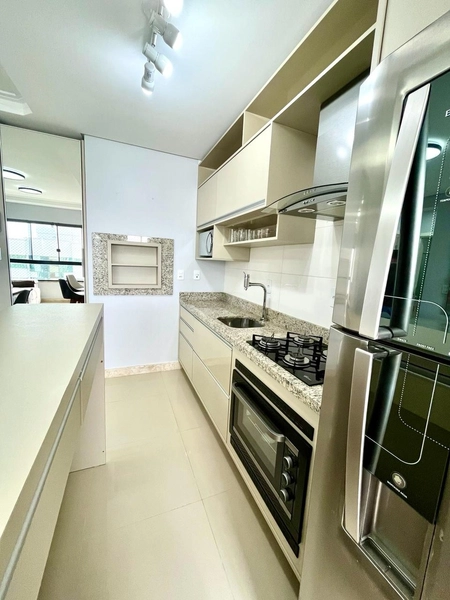 Apartamento de 2 dormitórios mobiliado e decorado em Capão da Canoa: 3ª foto da galeria de imagens do imóvel