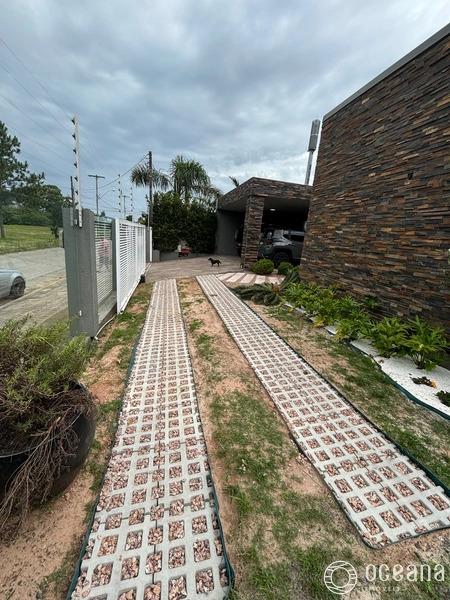 Casa 3 dormitórios com piscina, mobiliada e decorada em Atlântida.: 4ª foto da galeria de imagens do imóvel