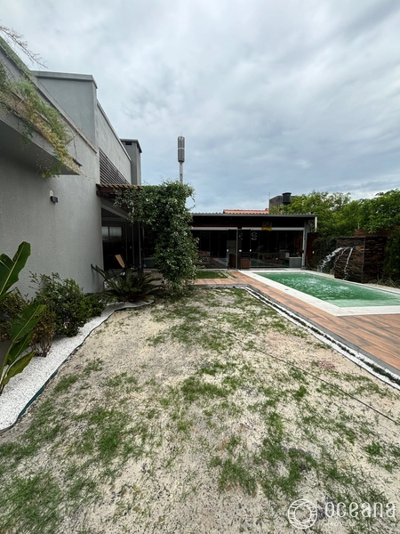 Casa 3 dormitórios com piscina, mobiliada e decorada em Atlântida.: 32ª foto da galeria de imagens do imóvel