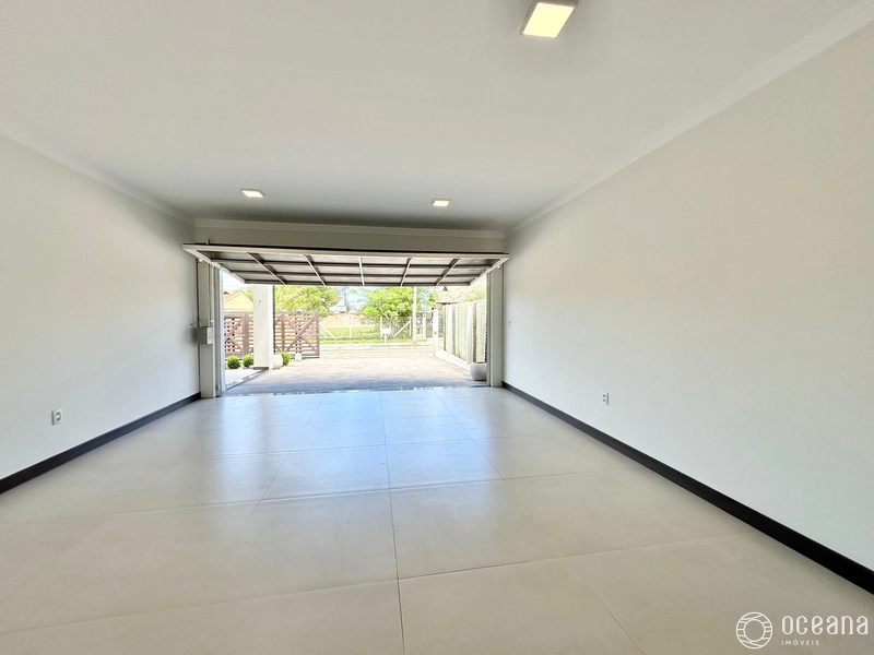 CASA DE ALTO PADRÃO À VENDA EM ATLÂNTIDA: 12ª foto da galeria de imagens do imóvel
