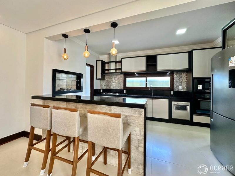 CASA DE ALTO PADRÃO À VENDA EM ATLÂNTIDA: 7ª foto da galeria de imagens do imóvel