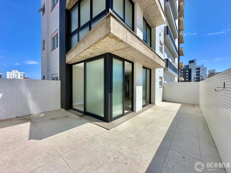 APARTAMENTO COM TERRAÇO A POUCOS METROS DO MAR: 2ª foto da galeria de imagens do imóvel