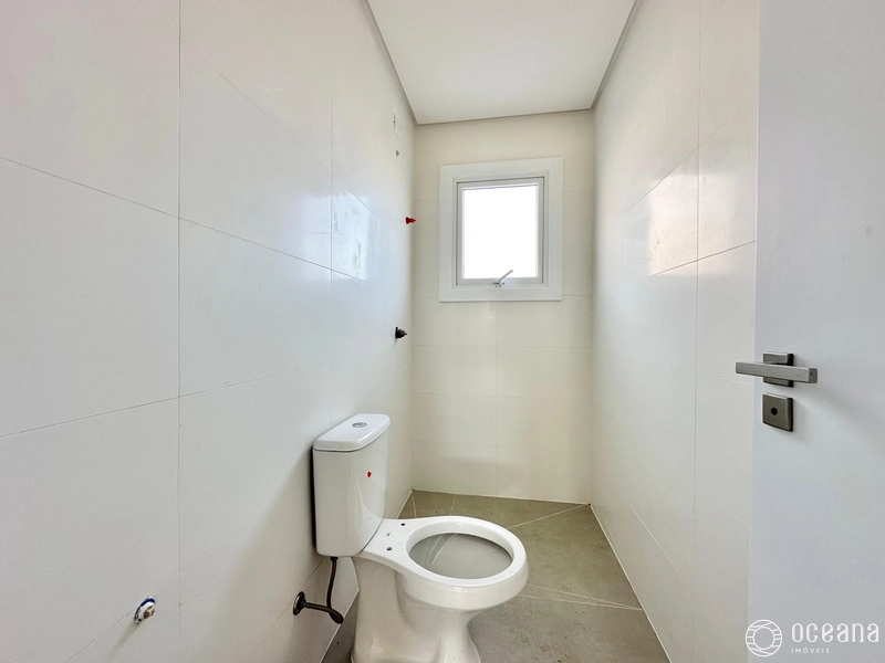 APARTAMENTO COM TERRAÇO A POUCOS METROS DO MAR: 11ª foto da galeria de imagens do imóvel