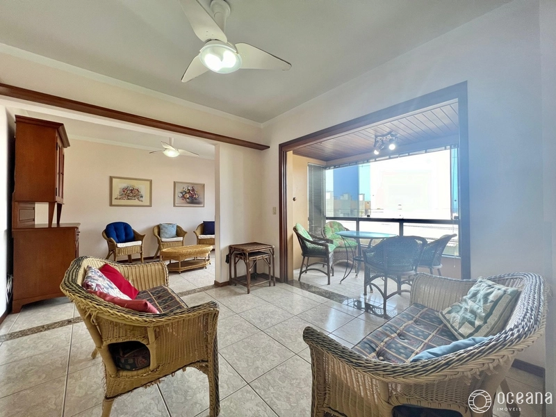 APARTAMENTO DE FRENTE TENDO TODOS OS CÔMODOS COM VISTA PARA O MAR: 5ª foto da galeria de imagens do imóvel