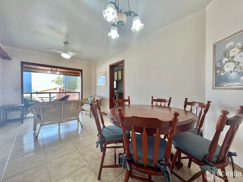 APARTAMENTO DE FRENTE TENDO TODOS OS CÔMODOS COM VISTA PARA O MAR: 3ª foto da galeria de imagens do imóvel