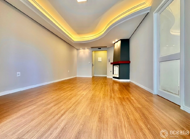APARTAMENTO À VENDA COM SACADA DE FRENTE: 1ª foto da galeria de imagens do imóvel