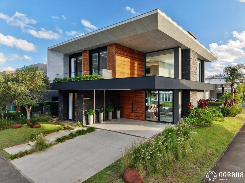 Sobrado Beira lago condominio Malibu