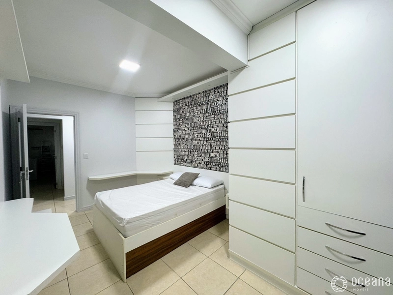 AMPLO APARTAMENTO DE 03 DORMITÓRIOS COM SACADA DE FRENTE E VISTA MAR: 12ª foto da galeria de imagens do imóvel