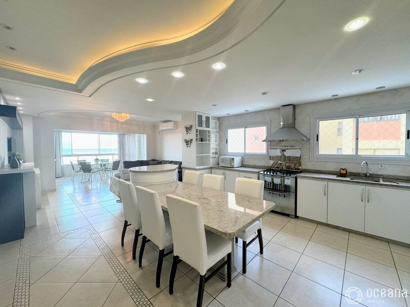AMPLO APARTAMENTO DE 03 DORMITÓRIOS COM SACADA DE FRENTE E VISTA MAR: 10ª foto da galeria de imagens do imóvel