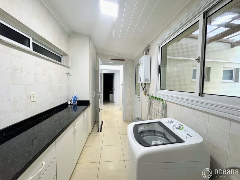 AMPLO APARTAMENTO DE 03 DORMITÓRIOS COM SACADA DE FRENTE E VISTA MAR: 28ª foto da galeria de imagens do imóvel