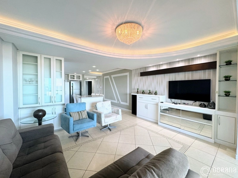 AMPLO APARTAMENTO DE 03 DORMITÓRIOS COM SACADA DE FRENTE E VISTA MAR: 6ª foto da galeria de imagens do imóvel